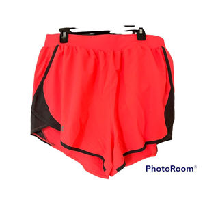 New Women's Under Armour Heatgear Loose Fit Athletic  Shorts Size 1X Pink Black